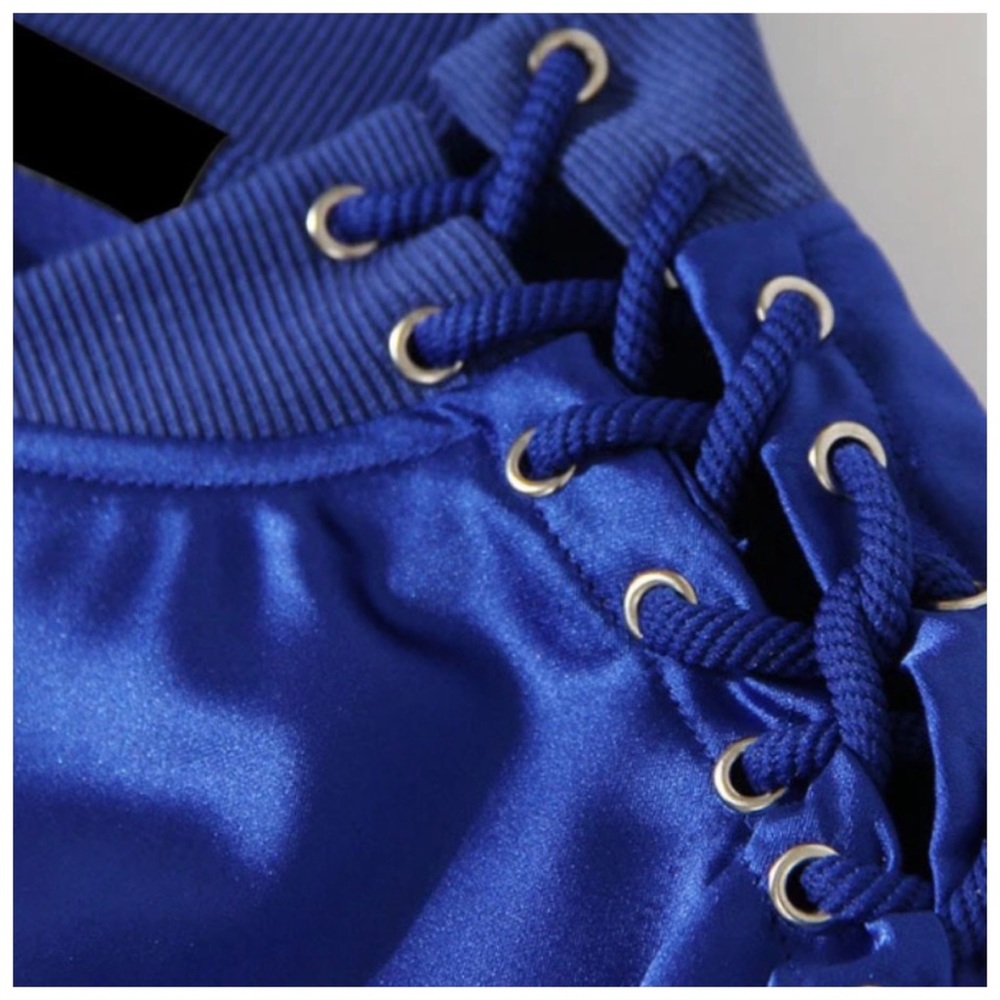 🍁Blue Satin Open Tie Sleeve Jacket - Picture 3 of 6